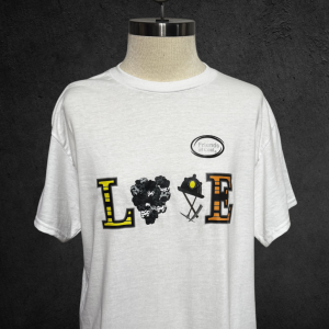 "LOVE" T-Shirt